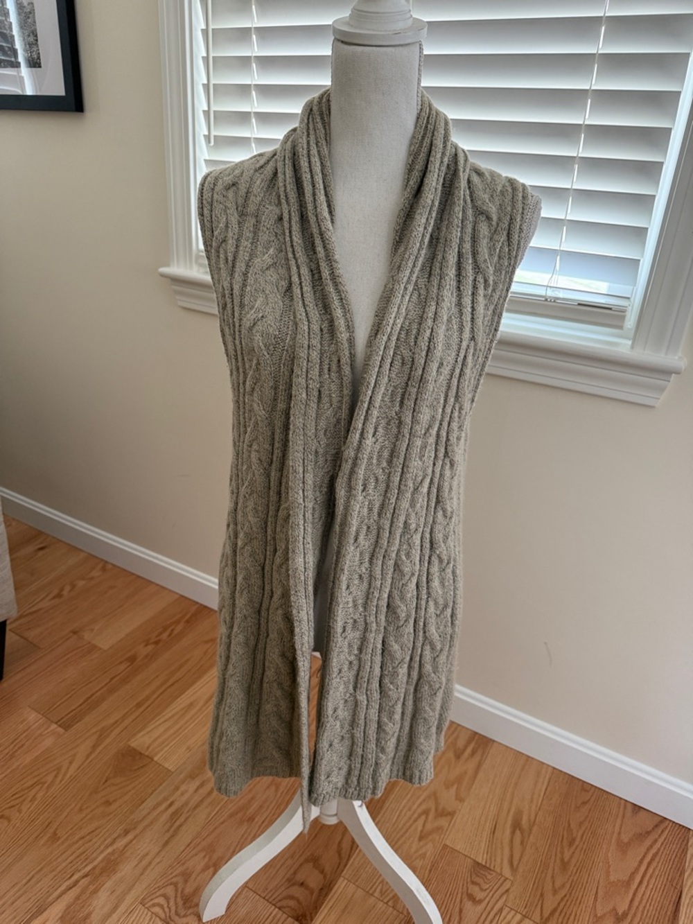 Look by M New York Light Heather Gray Knit Sweater